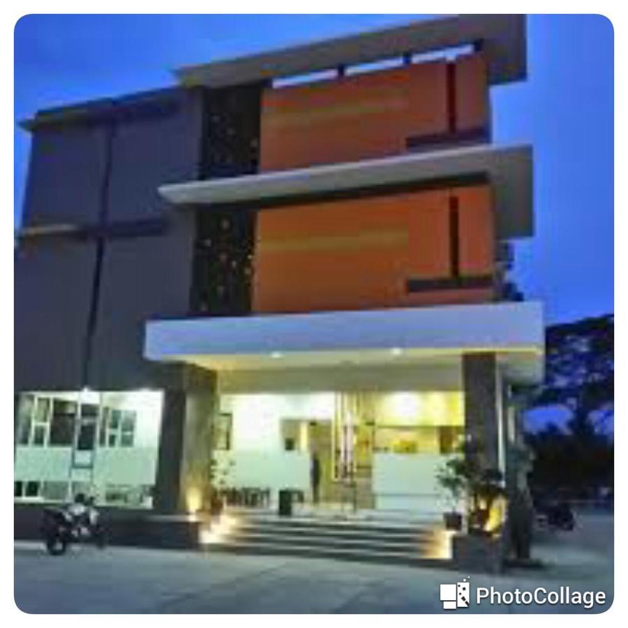 Gaia Asri Hotel Pamanukan Hilir Buitenkant foto