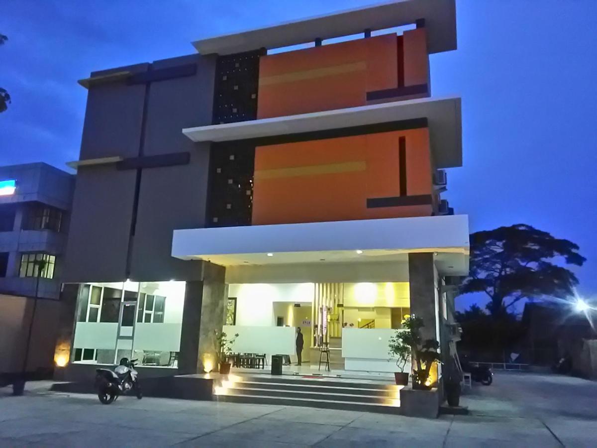 Gaia Asri Hotel Pamanukan Hilir Buitenkant foto