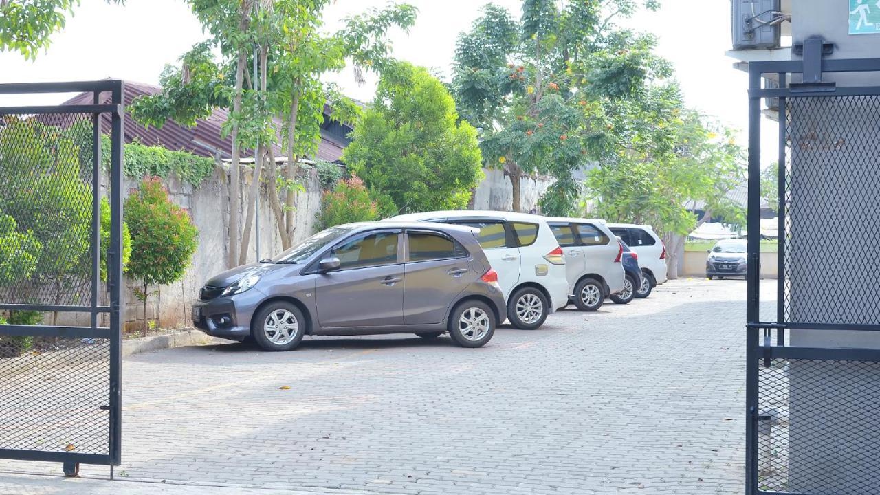 Gaia Asri Hotel Pamanukan Hilir Buitenkant foto